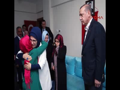 Erdoğan'dan 15 Temmuz şehitlerinin ailelerine ziyaret - 1