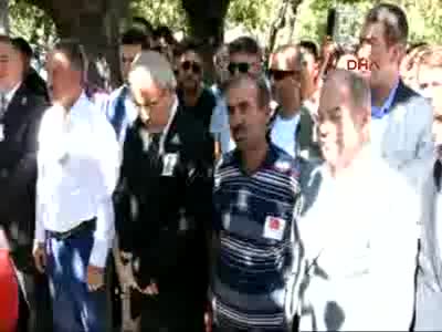 Akhisarlılar şehidini uğurladı