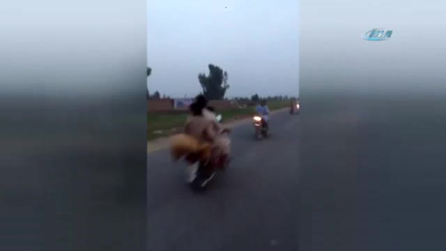 Yasa dışı yarışta katliam gibi kaza!