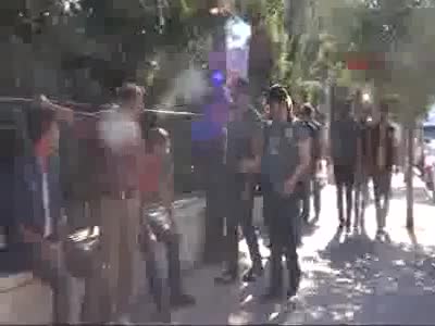 Okul önlerinde 'Narkotim' ekipleri önlem aldı