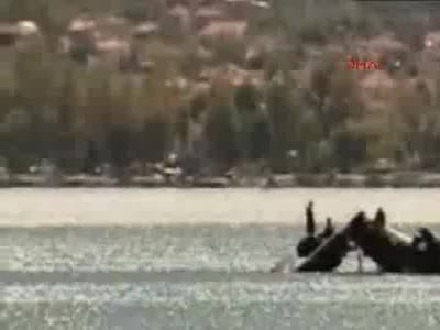 Ege'de Yunan askeri helikopteri düştü