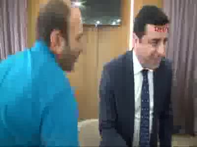 Demirtaş: Ateşkes çağrısı yapıyorum, asker ve polisin silah bırakmasını değil