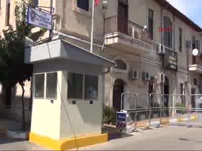 Parkta çocuğa tecavüze kalkışanı linçten polis kurtardı
