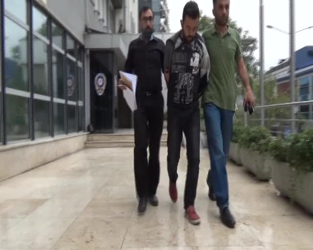 Bursa'da bankamatikte yardım bahanesiyle vurgun...
