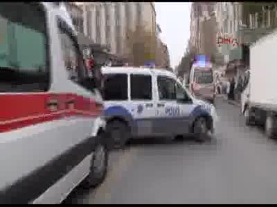 İstanbul'da 5 katlı bina çöktü - 2
