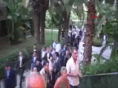 Bakan Avcı, turizmcilerle yemekte buluştu
