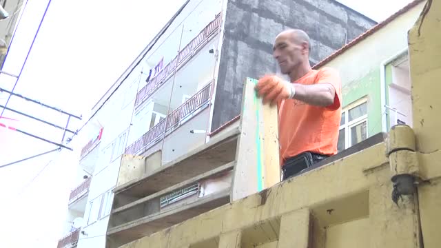 Bursa'da çöp ev operasyonu