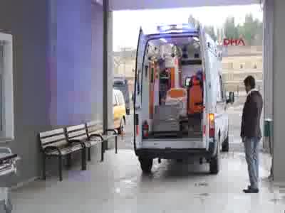 Zırhlı polis aracı ile traktör çarpıştı: 2'si ağır 3 yaralı