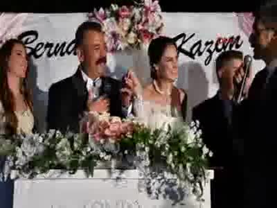 Cumhuriyet Savcısına nik&acirc;hta kelepçe