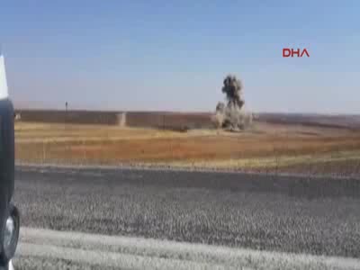 Bingöl Karayolu'na tuzaklanan el yapımı patlayıcı imha edildi