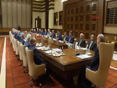Cumhurbaşkanı Erdoğan, Maarif Vakfı heyetini kabul etti - 2