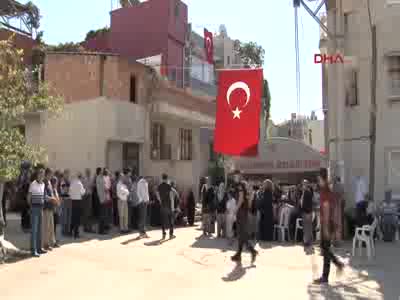 Şehit jandarma uzman çavuş Tolga Özdinç'in son yolculuğuna uğurlandı - 1