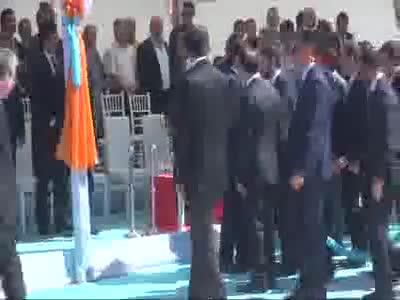 Albayrak: 'Kim ne yaparsa yapsın vız gelir tırıs gider'