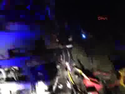 Bolu'da işçi servisi ile kamyon çarpıştı: 1 ölü, 29 yaralı