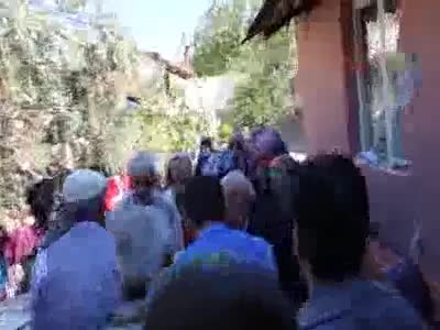 Liseli Özlem, gözyaşlarıyla son yolculuğuna uğurlandı