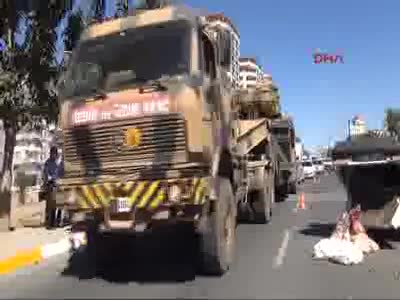 Şanlıurfa'dan, Suriye sınırındaki Karkamış'a tank sevkiyatı