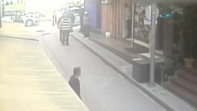 Sokak ortasında kanlı infaz kamerada