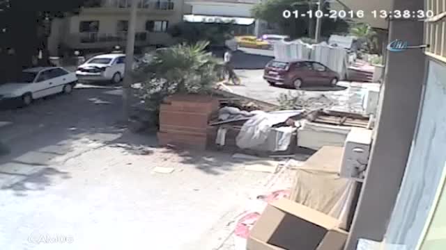 Öğretmen eşini ikna edemeyen koca kendini vurdu