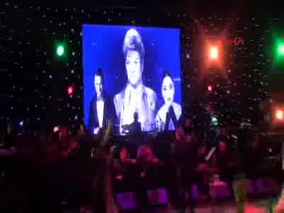 Zeki Müren Bursa'da şarkılarıyla anıldı