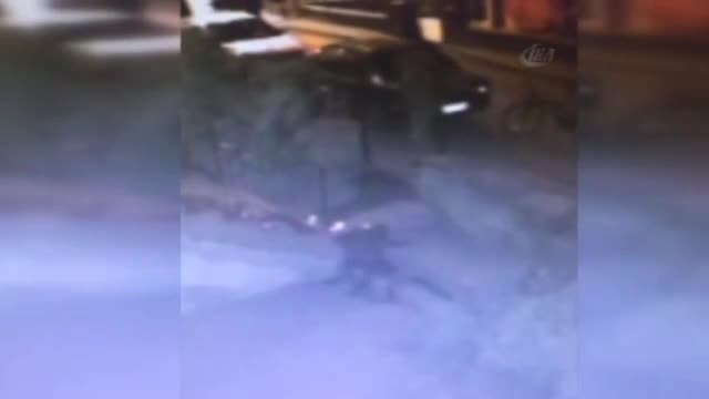 Bebek arabasını böyle çaldı