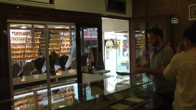 Altın fiyatları neden düşüyor?