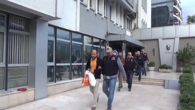Bursa'da 3 ayrı FETÖ operasyonu 22 gözaltı