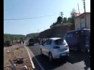 Kavşakta 2 otomobil çarpıştı: 1 ölü 3 yaralı