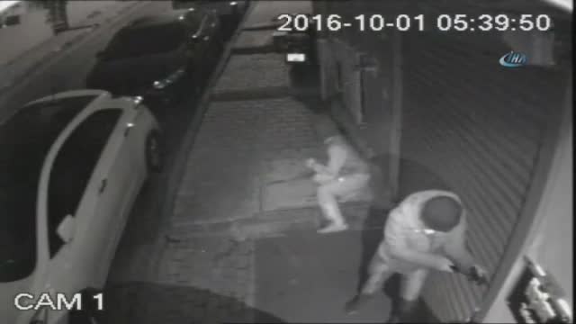 1 dakikada para dolu çelik kasayı böyle çaldılar