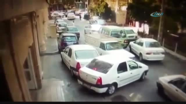 Kamyonet sürücüsü, trafikte adeta 'terör estirdi'