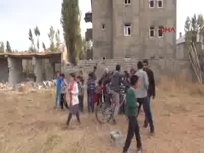 Yüksekova'da patlama: 3 çocuk yaralandı