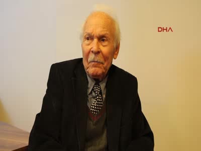Muzaffer İzgü Bursa'da: Eleştirenler okumayı iyi öğrensin&nbsp;