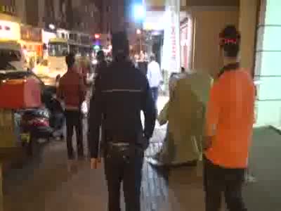 Zonguldak'ta alkollü adam polise zor anlar yaşattı