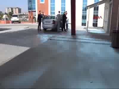 'Bylock' kullanan 12 öğretim üyesi gözaltında