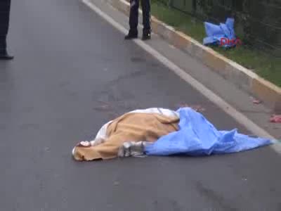 Yolun karşına geçmeye çalışırken can verdi