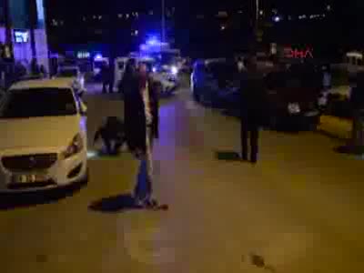 Düğün çıkışında ağabeyi ile üç kişiyi vurdu