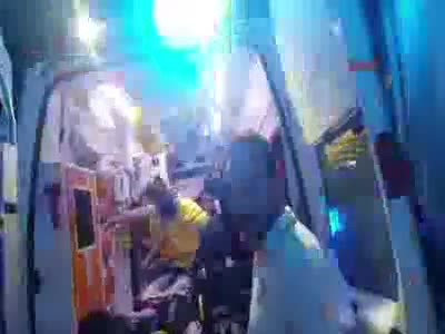 İki otomobil çarpıştı: 2'si ağır 6 yaralı