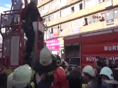Bursa'da oto lastikçide korkutan yangın - 3