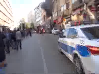 Bursa'daki yangında işyeri sahibi ve bir itfaiyeci yaralandı!