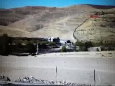 Mardin'de 2.5 ton bomba yüklü minibüs ele geçirildi