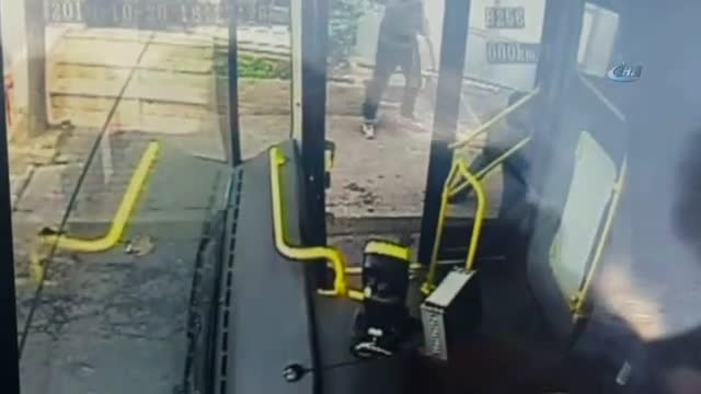 İstanbul'da faciadan dönüldü: O anlar kamerada!