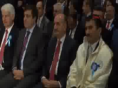 Bakan Müezzinoğlu'ndan Bursa'da gençlere adam olmanın tarifi