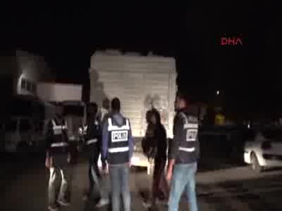 Kepek çuvalları altına zulalanmış 156 bin paket kaçak sigara ele geçirildi