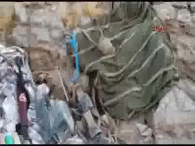 Yüksekova'da PKK'ya ait  çok sayıda silah ve mühimmat ele geçirildi