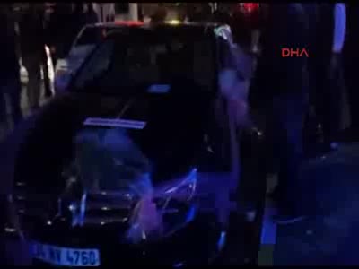 Otomobili kavga ettiği kişilerin üzerine sürdü: 4 yaralı