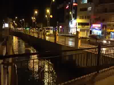 Dereye çişini yapan İngiliz turiste para cezası