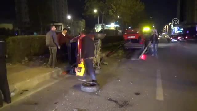 Bursa'da feci kazada 1'i ağır 3 kişi yaralandı