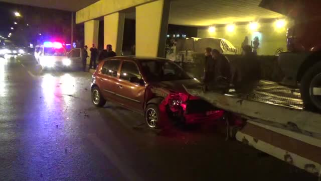 Bursa'da feci kazada 1'i ağır 3 kişi yaralandı - 2
