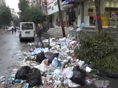 Diyarbakır'da otobüsler yine çalışmadı, çöpler toplanmadı