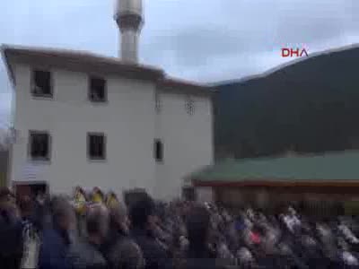 İntihar eden THY kabin memuru Karabük'te toprağa verildi