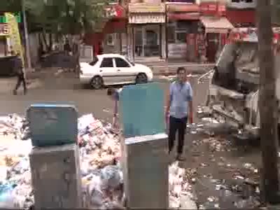 Diyarbakırda çöpler toplandi